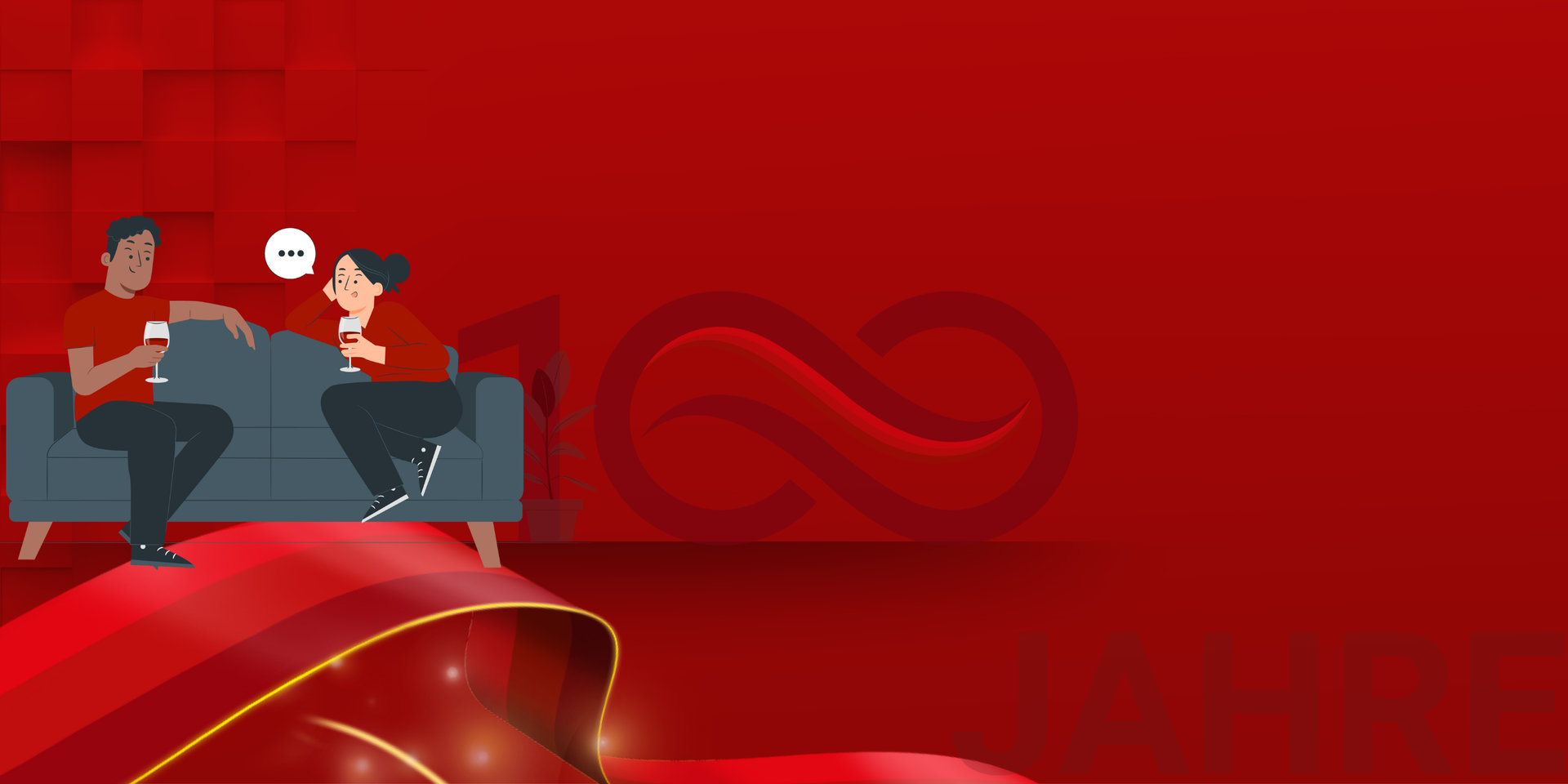 Zwei Personen sitzen mit einem Glas Wein auf einer Couch und unterhalten sich